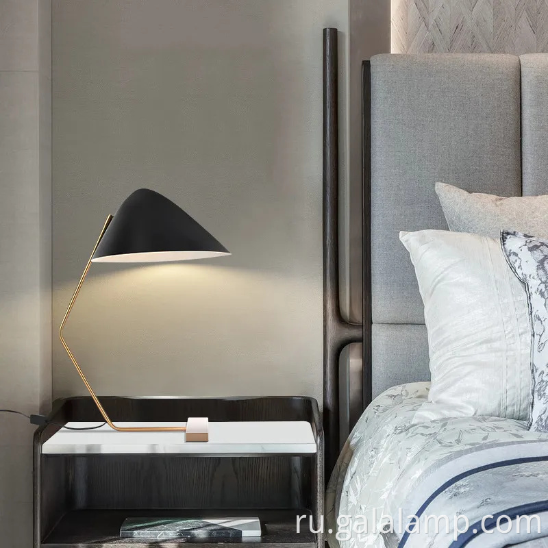 Стильная нордическая светодиодная настольная лампа для современного декора спальни